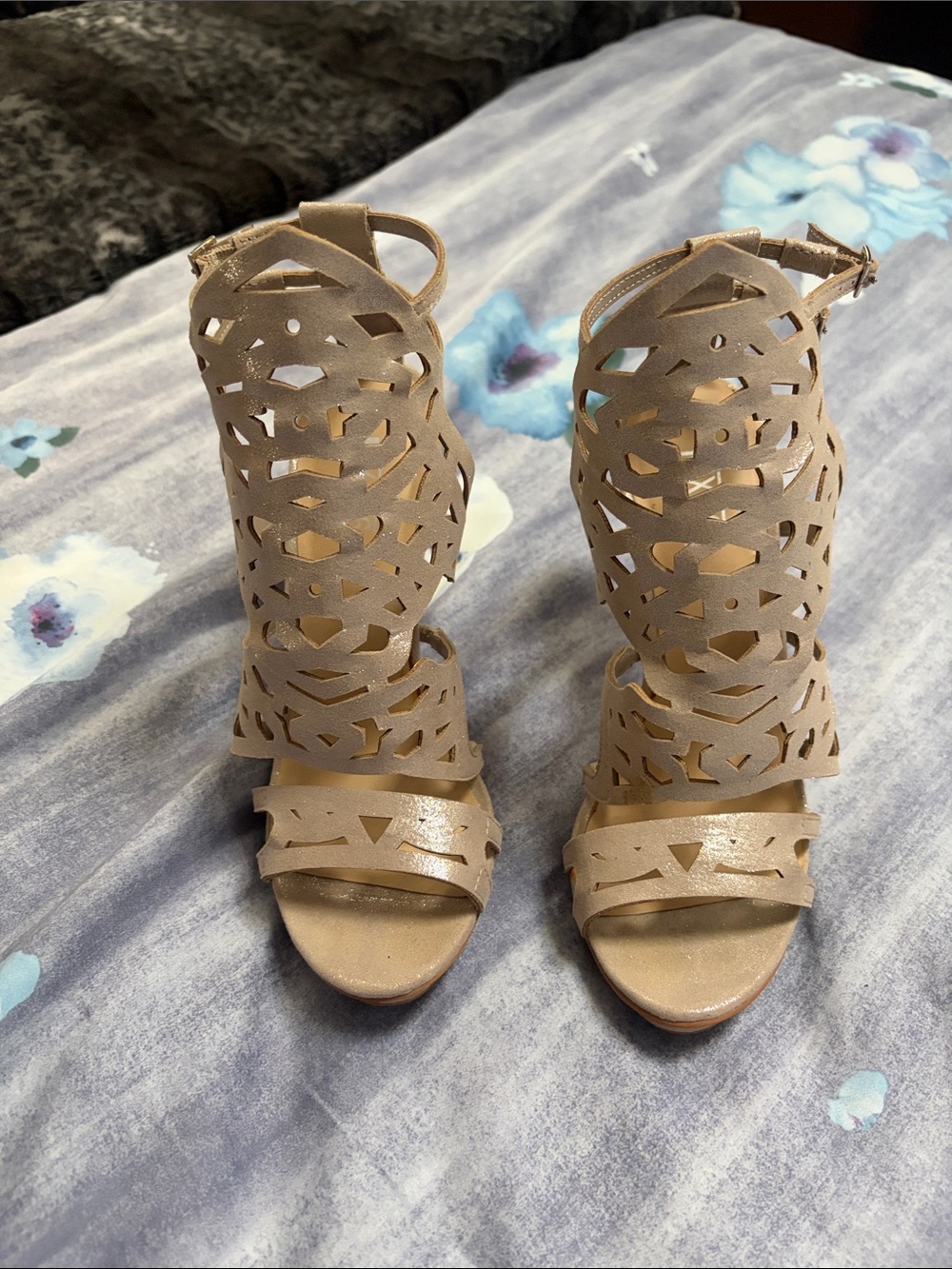 Women's Sparkly Tan Laser-Cut High Heel shooties - Picture 1 of 7